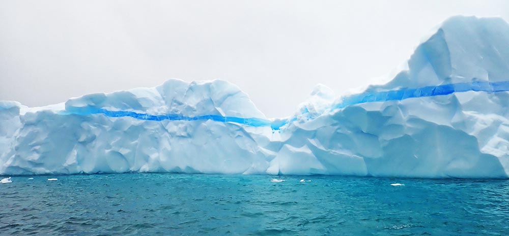 antarctica-iceberg-stripe