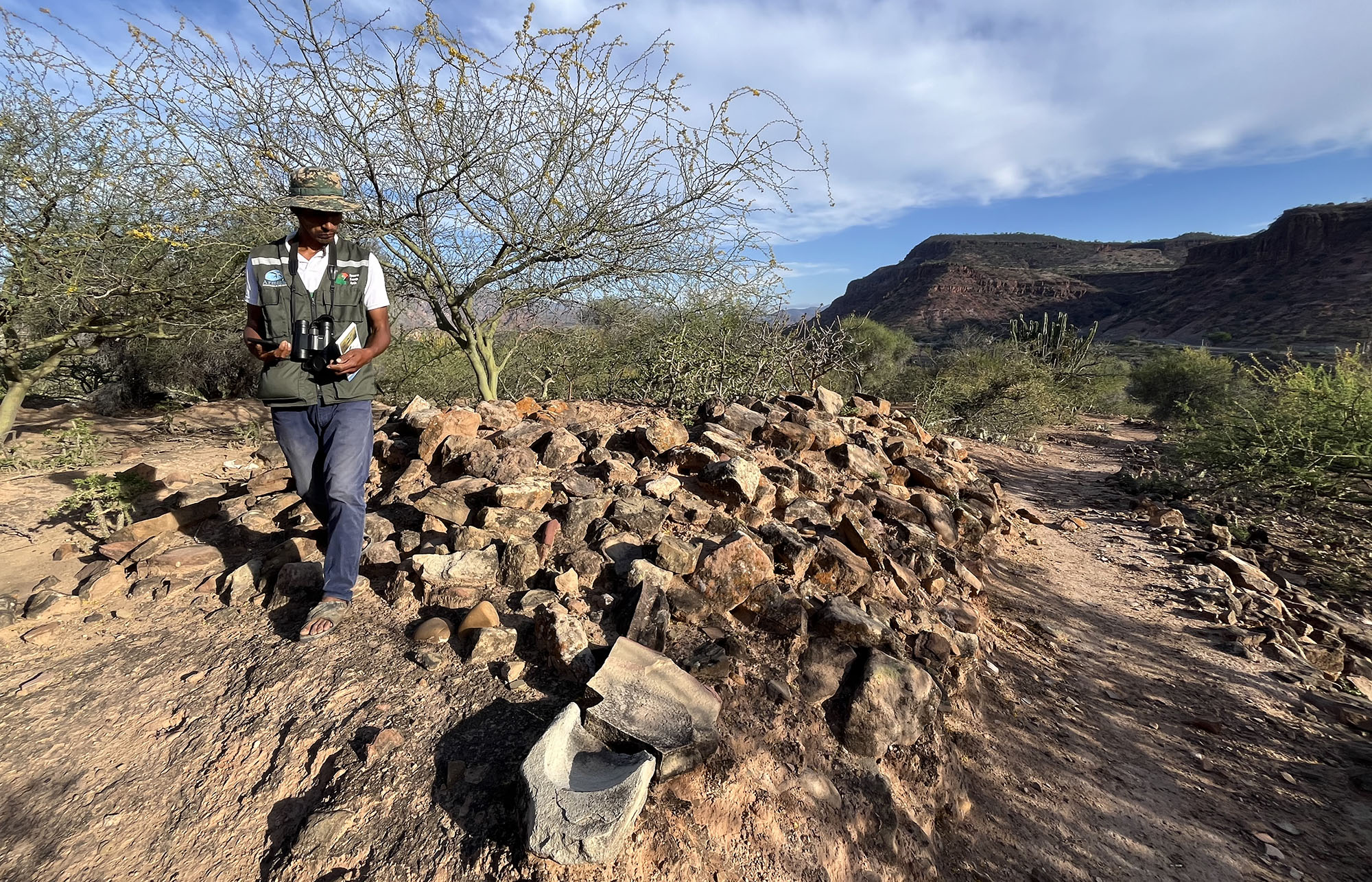 archeological-remains-red-macaw-lodge-