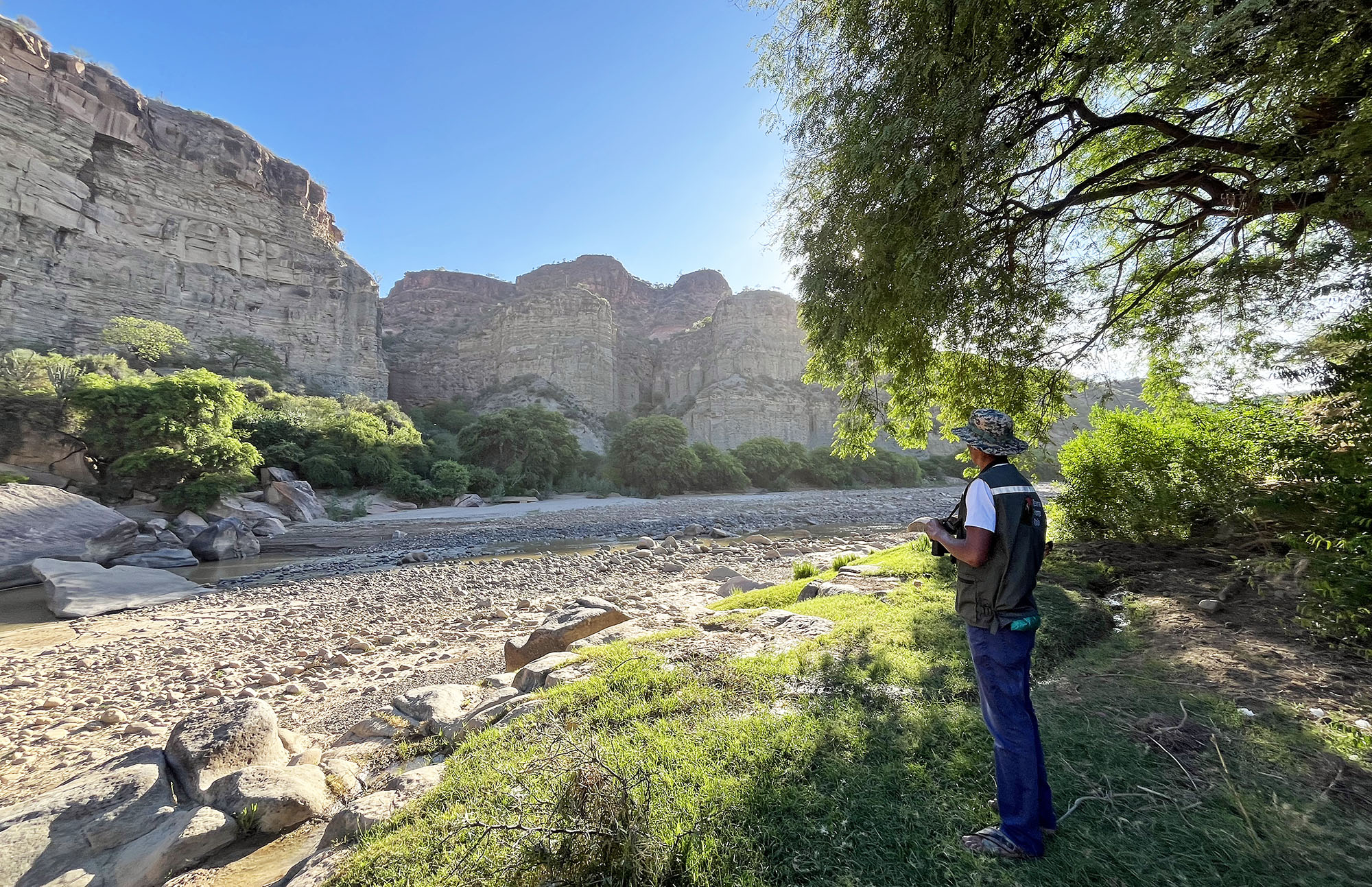 canyon-red-fronted-macaw-lodge-view-