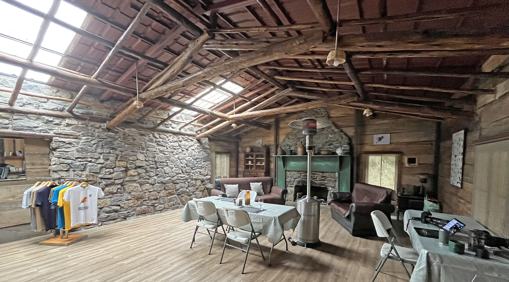 jucumari-lodge-inside