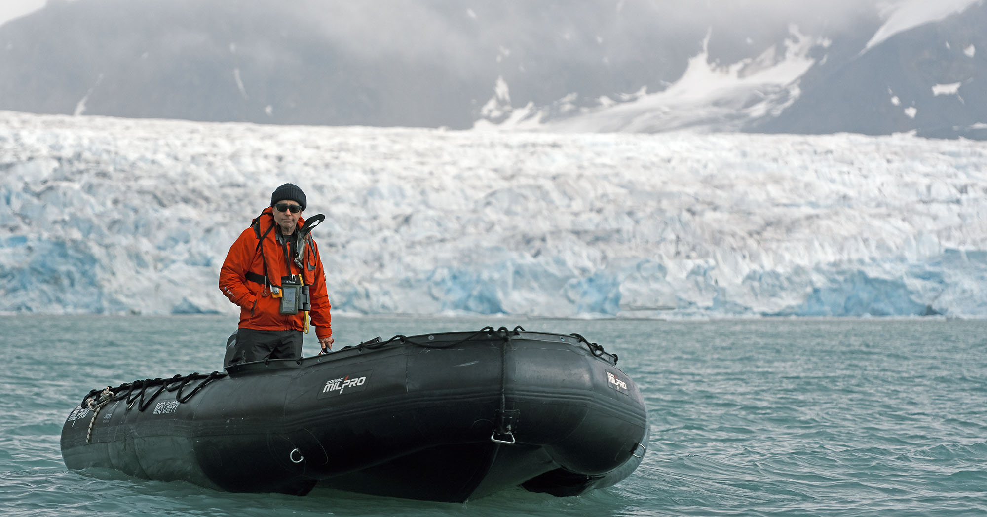 me-inzodiac-in-front-of-glacier-arctic-